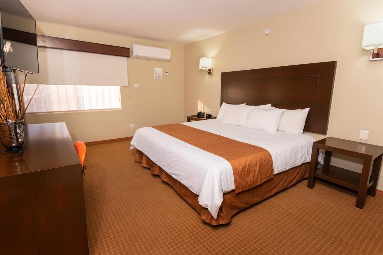 El Camino Hotel & Suites Heroica Caborca 外观 照片